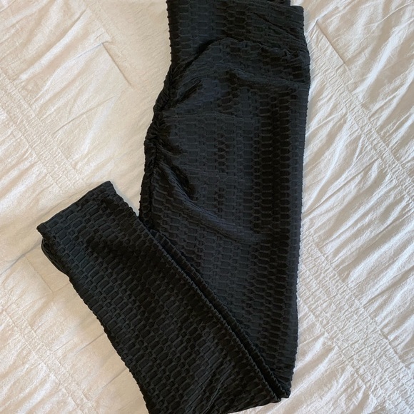 Butt Lifting Scrunched Leggings - Picture 4 of 6